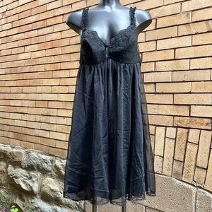 Vintage Van Roalte Black Lace DuPont nylon Slip 36